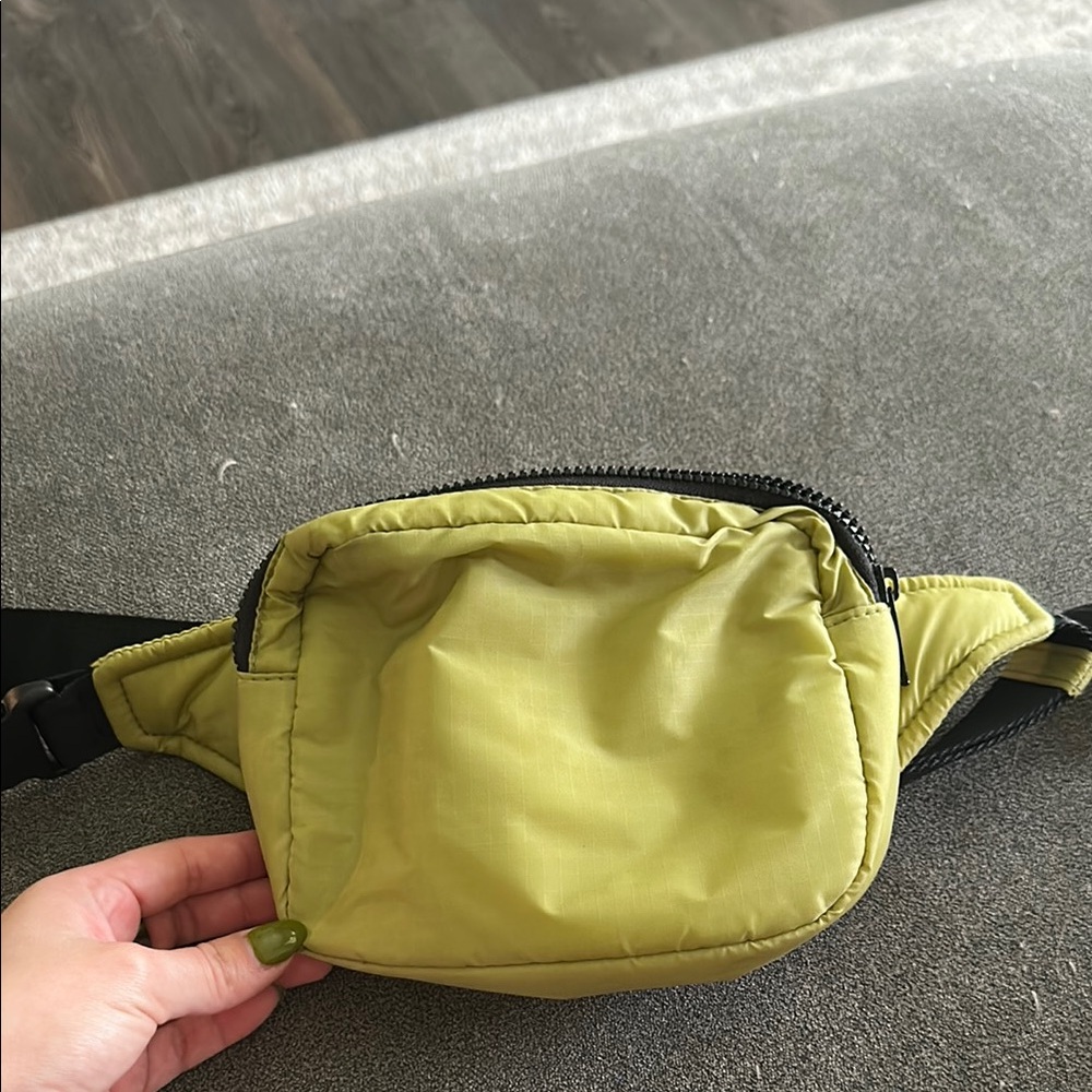BAGGU Pistachio Puffy Fanny